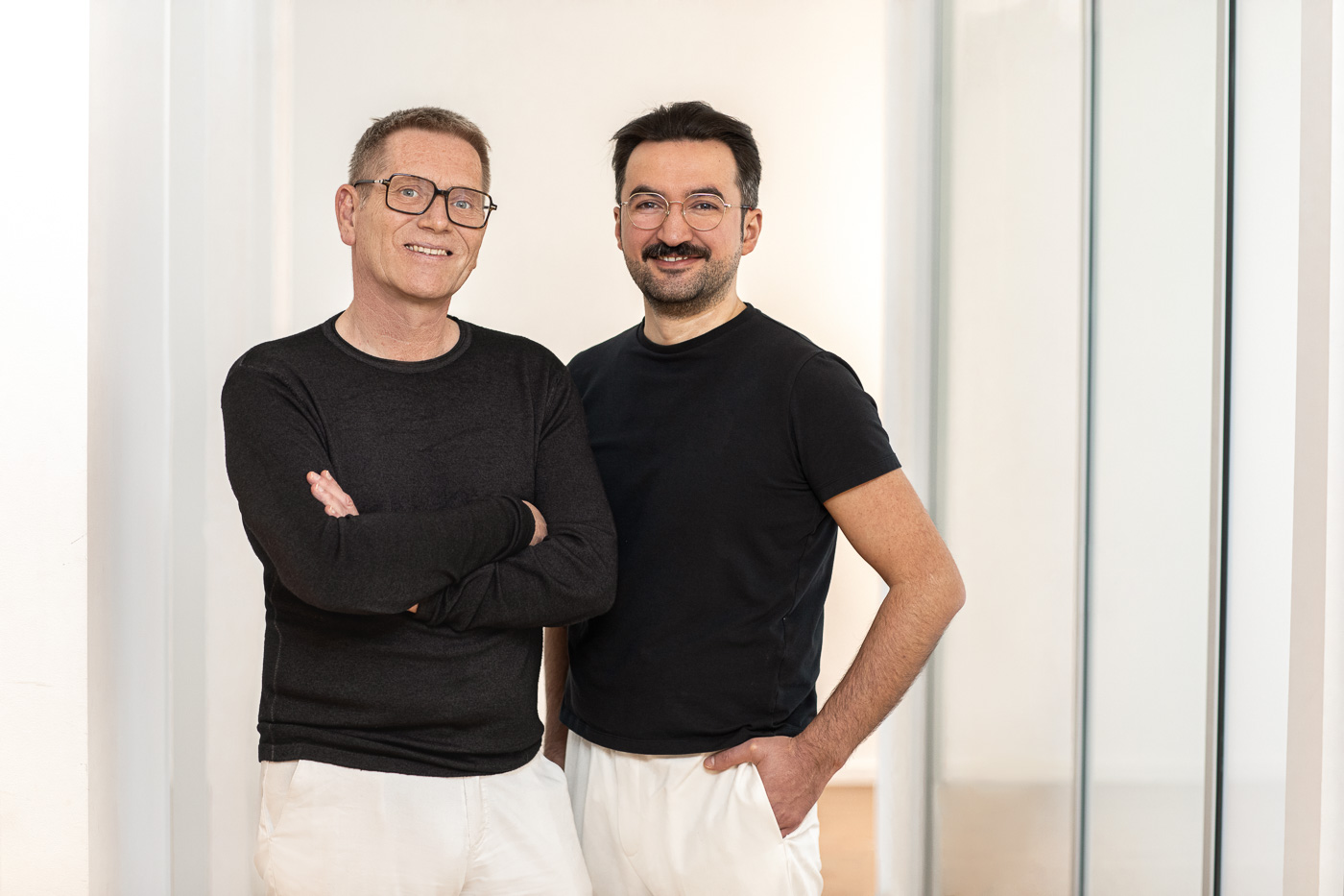 Teamfotografie von Ärzten einer Arztpraxis in Gummersbach, inszeniert vom professionellen Fotograf aus Köln.